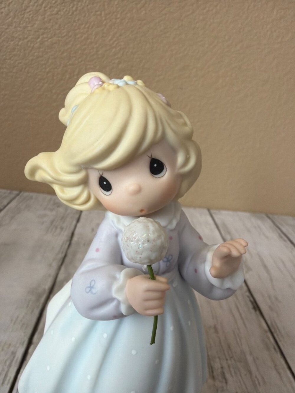 Precious Moments 2001 Nearer to the Heart of God Figurine #890731 - No Box/COA - Picture 9 of 14